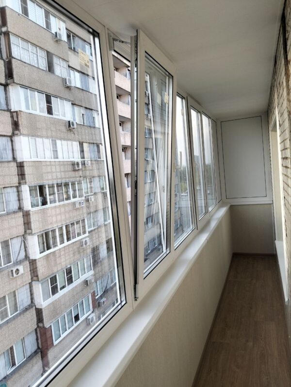 Балкон под ключ в Тольятти после, Московский проспект, д. 63, Тольятти — Зелёная линия